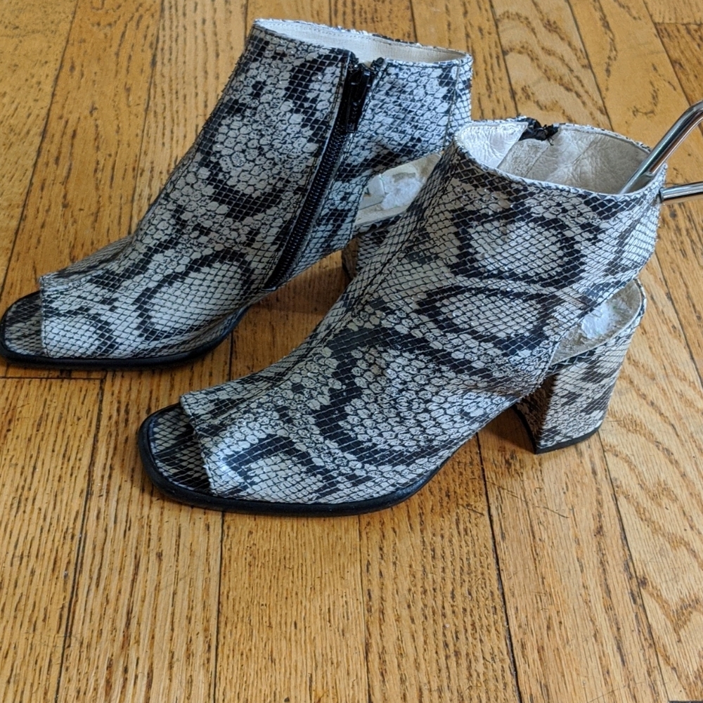 Vintage Snake skin Open toe Heels Nordstrom Size 6 - Picture 6 of 7